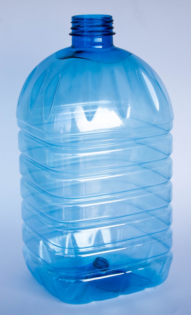 Пляшка 5 літрів виготовлена з ПЕТ, об `ємом 5000 мл. артикул 48.5000.01 на ваше замовленне у Харкові та з доставкою по Україні